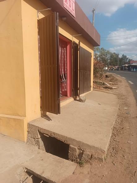 Local commercial à louer — Ambohibao - photo 1