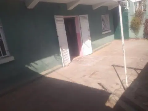 Trano Ahofa 3 ch. à louer — Itaosy — 400 000 Ar | Fonenako