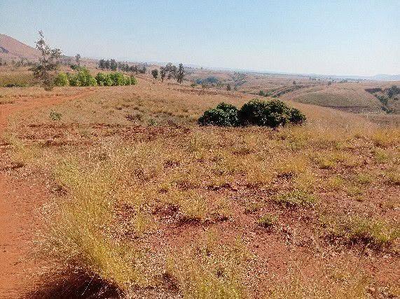 Terre agricole 230 000 m² à vendre — Tsiroanomandidy - photo 3