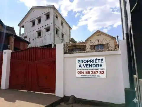 Maison 3 ch. à vendre — Ampitatafika — 520 000 000 Ar | Fonenako