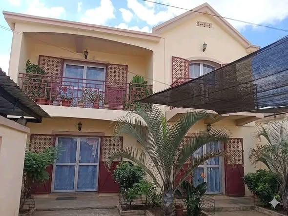 Maison 3 ch. à vendre — Ampitatafika - photo 4