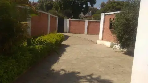 Trano Ahofa 5 ch. à louer… — 1 500 000 Ar | Fonenako