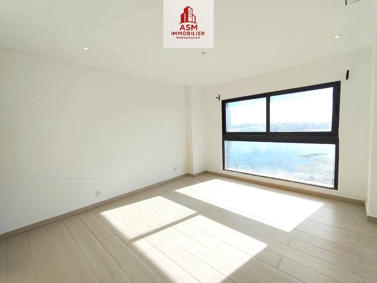 Appartement T4 de standing — Marais Masay, Antananarivo - photo 4