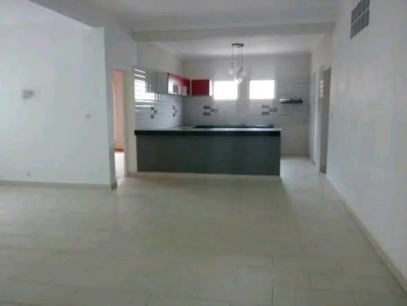 Appartement 3 ch. à louer — Talatamaty - photo 4