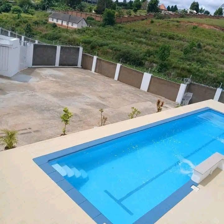 Location · Villa de standing · Ambatobe, Antananarivo - photo 3