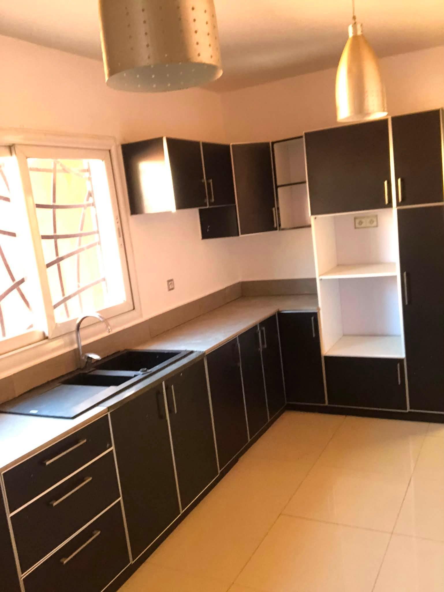 Location · Maison · Ambatobe, Antananarivo - photo 6