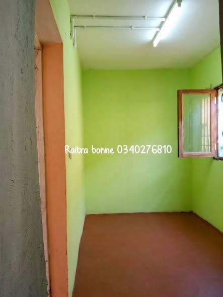 Appartement 1 ch. à louer — Soavimasoandro - photo 5