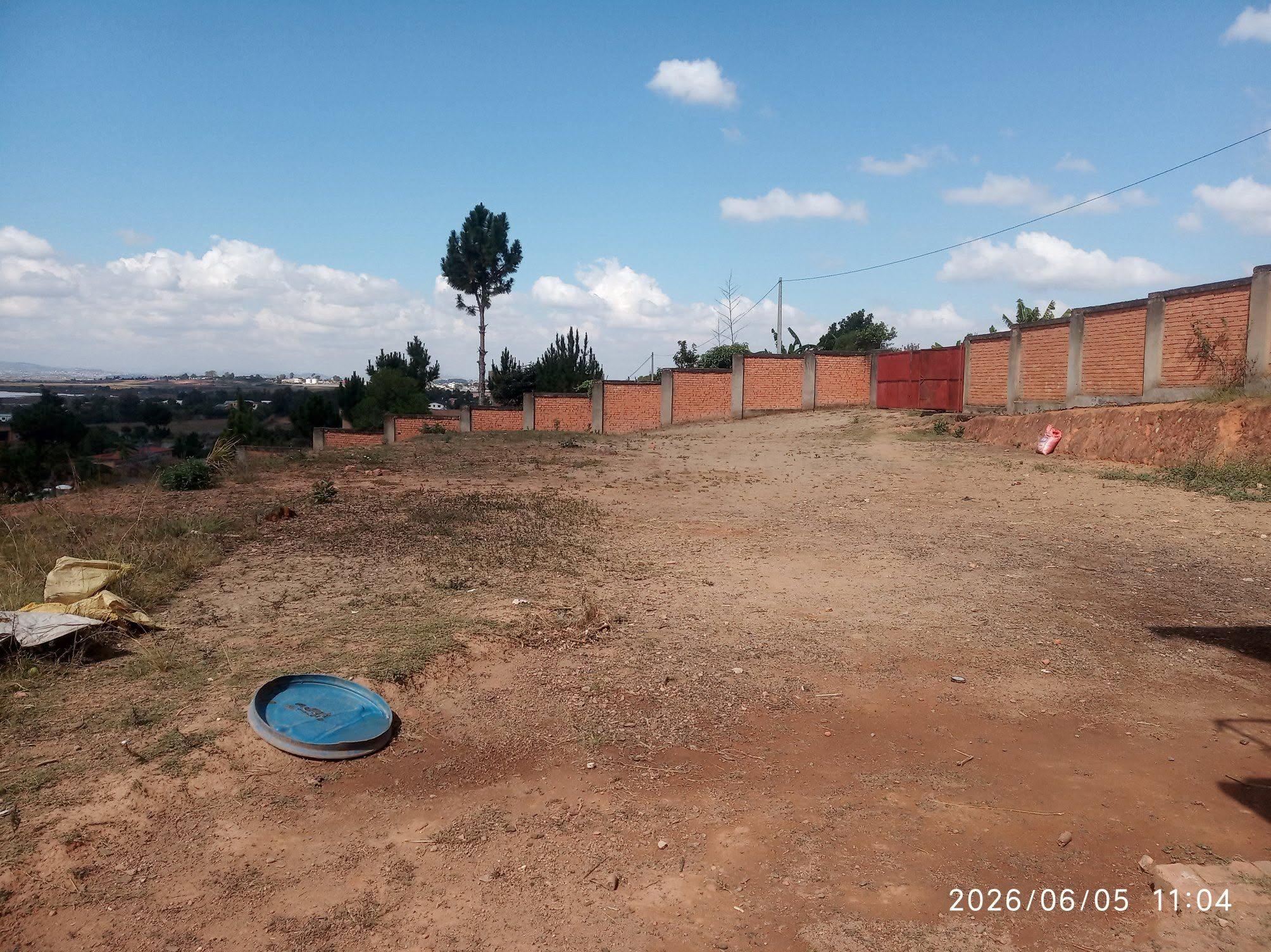 Vente · Terrain · Mangaika Ivato, Antananarivo - photo 1