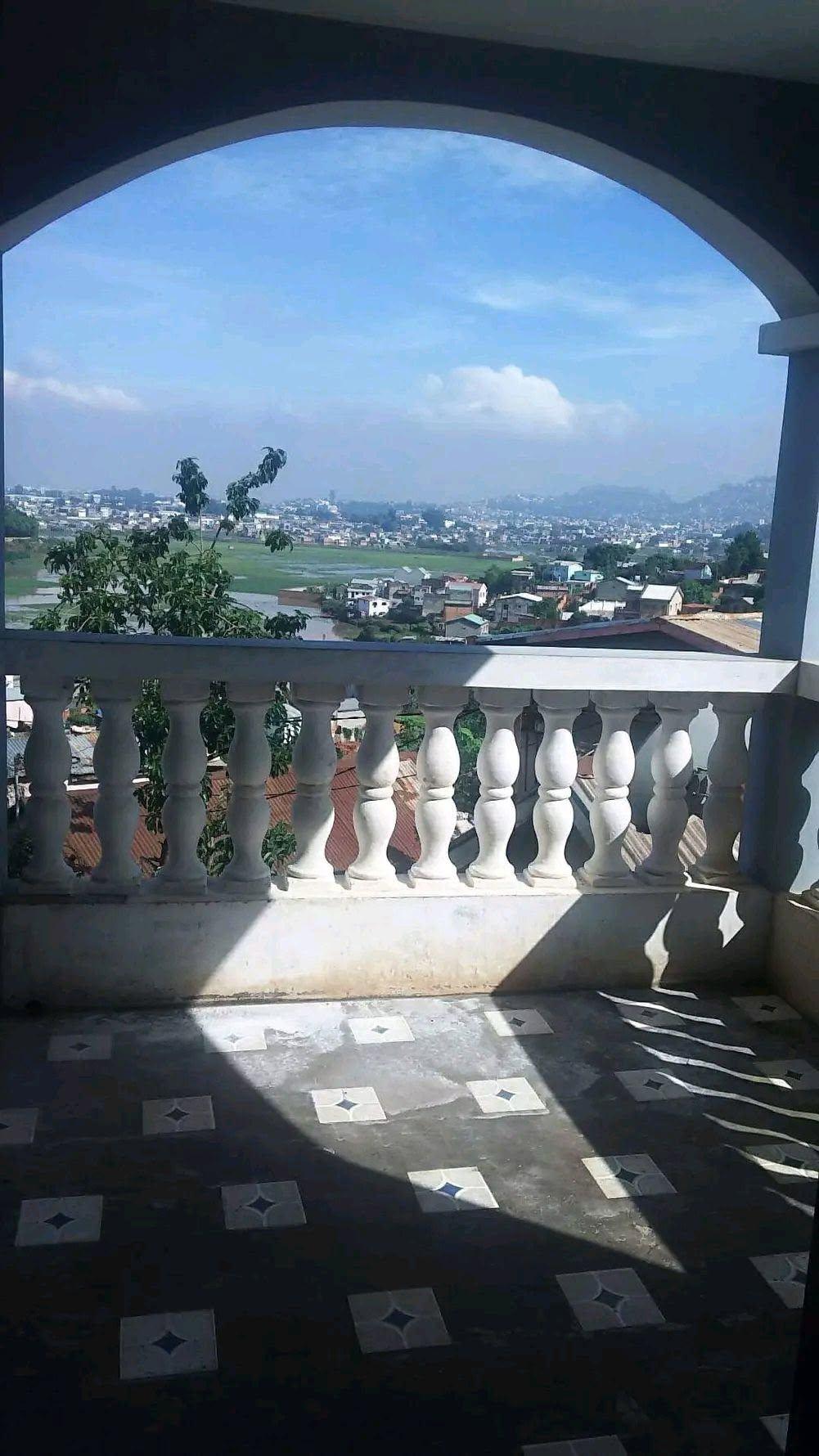 Location · Trano Ahofa · Ankaraobato, Antananarivo - photo 1