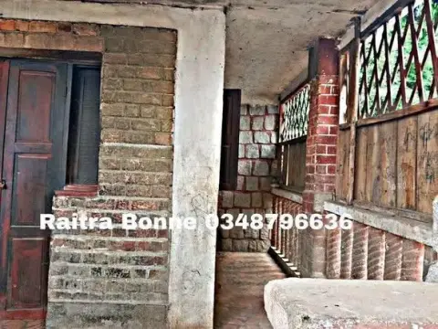 Local commercial à louer… — 150 000 Ar | Fonenako