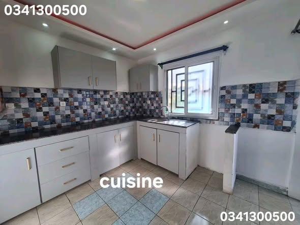 Maison 2 ch. à louer — Itaosy - photo 4