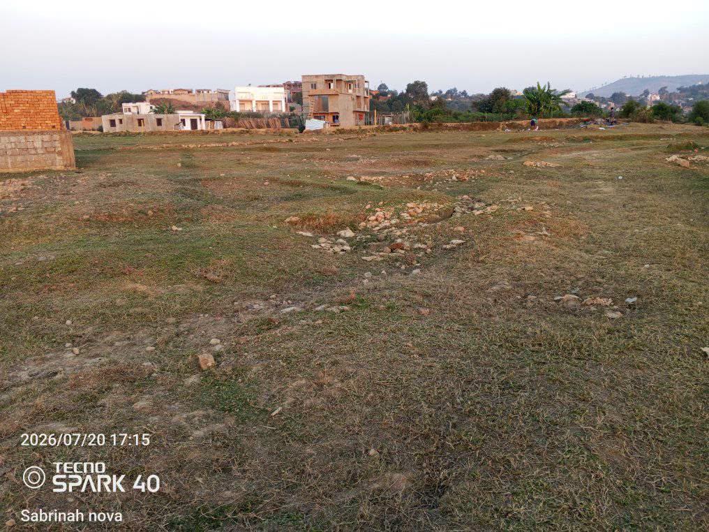 Vente · Terrain · By Pass, Antananarivo - photo 1