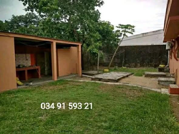 Maison 4 ch. à louer — Toamasina - photo 2