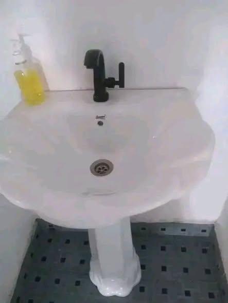 Bureau 180 m² à louer — Toamasina - photo 2