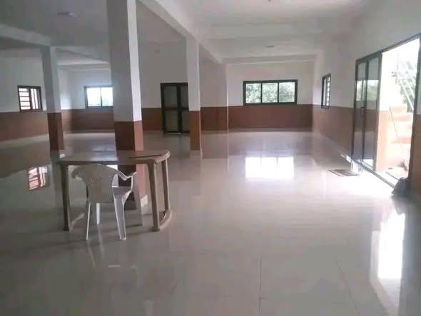 Bureau 180 m² à louer — Toamasina - photo 3