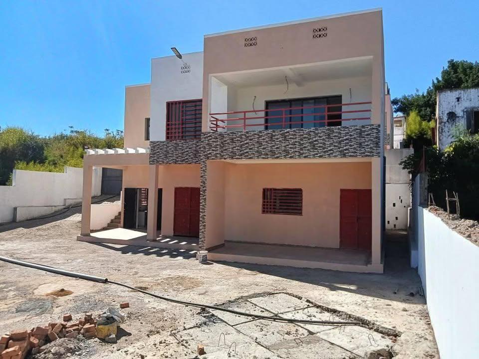 Vente · Villa neuve · Imerimanjaka, Antananarivo - photo 2