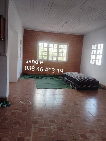 Maison 2 ch. à louer — Ambohijanaka - photo 2