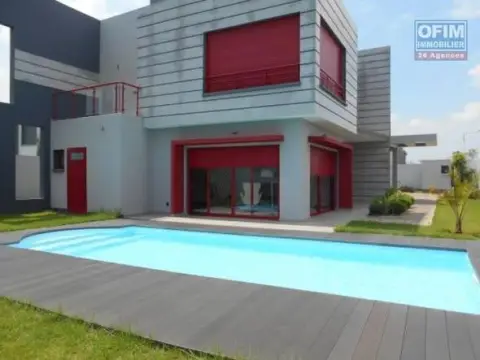 Appartement 2 ch. à louer… — 7 000 000 Ar | Fonenako