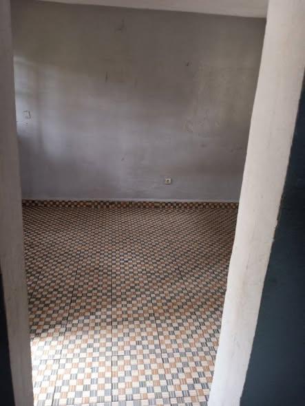 Immeuble 3 ch. à louer — Betongolo - photo 2