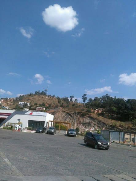 Terrain 470 m² à vendre — Ambohimangakely - photo 1