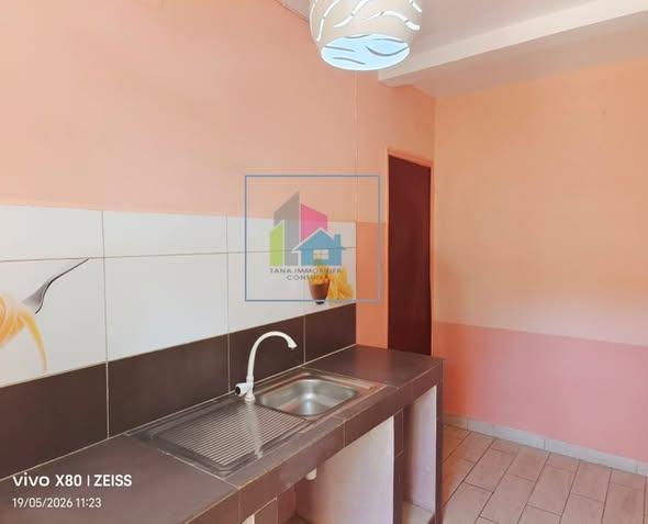 Appartement 2 ch. à louer — Mandrosoa - photo 1