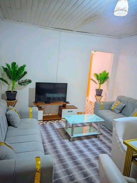 Maison 2 ch. à louer — Toamasina - photo 1