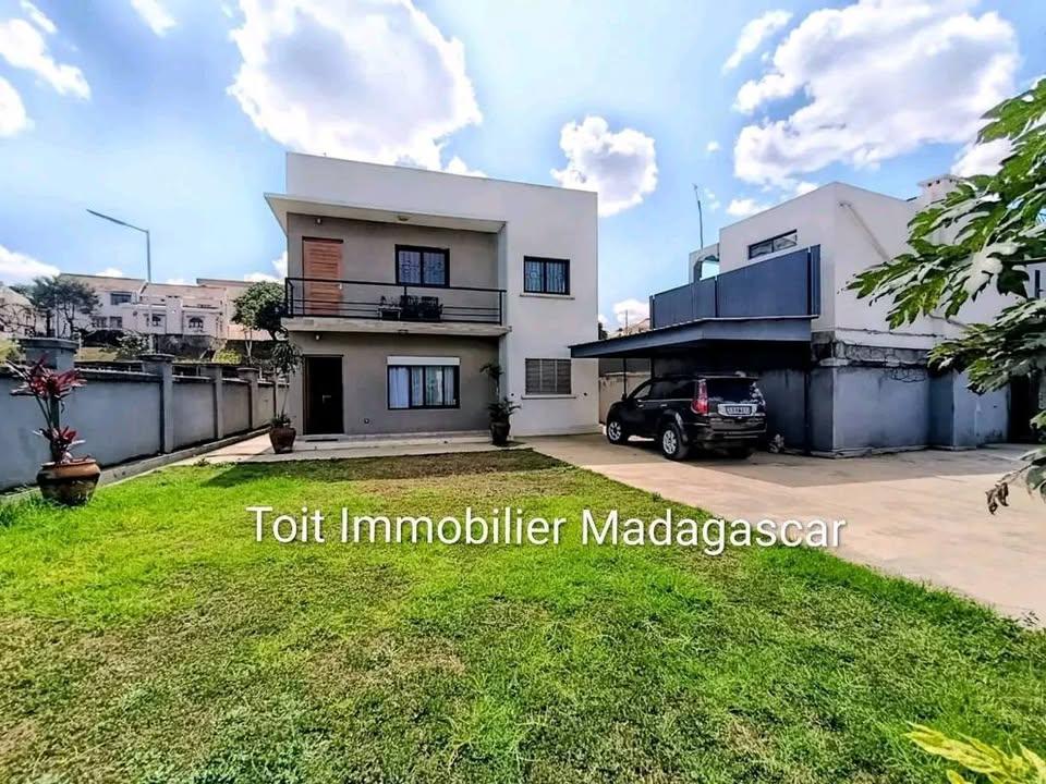 Villa meublée F5 4 chambres — Antanetibe, Talatamaty - photo 1