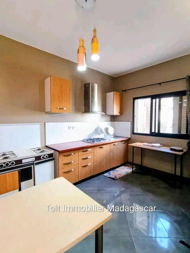 Villa meublée F5 4 chambres — Antanetibe, Talatamaty - photo 5