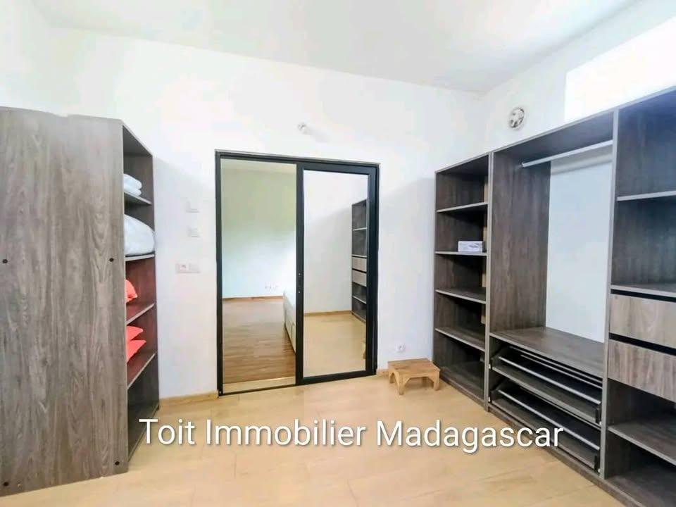 Villa meublée F5 4 chambres — Antanetibe, Talatamaty - photo 8