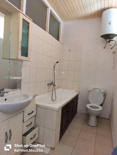 Appartement 2 ch. à louer — Ambohitso - photo 5