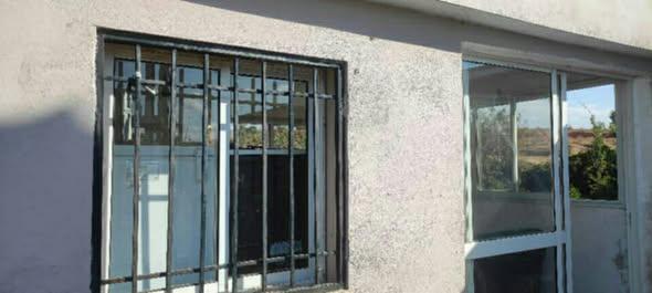 Trano Ahofa 5 ch. 650 m² à louer — Ambohijatovo - photo 2