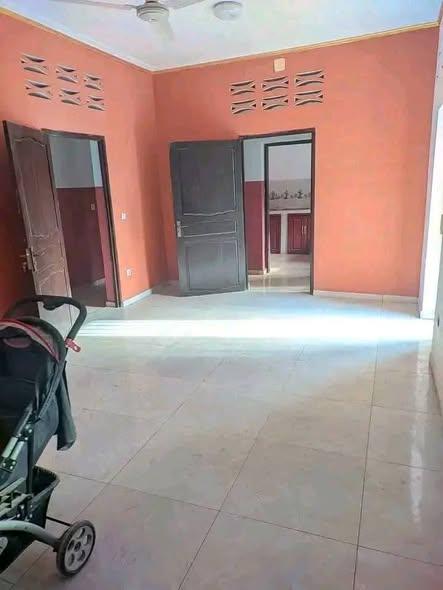 Trano Ahofa 4 ch. à louer — Ambany - photo 1