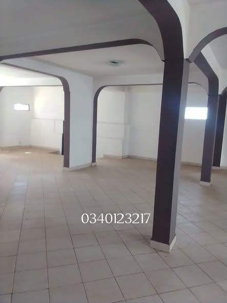 Local commercial 150 m² à louer — Analamahitsy - photo 1