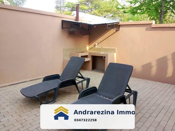 Maison 4 ch. à louer — Amboditsiry - photo 3