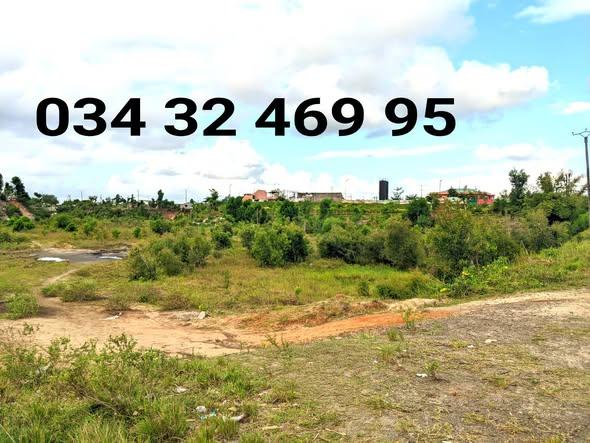 Entrepôt à vendre — Toamasina - photo 1