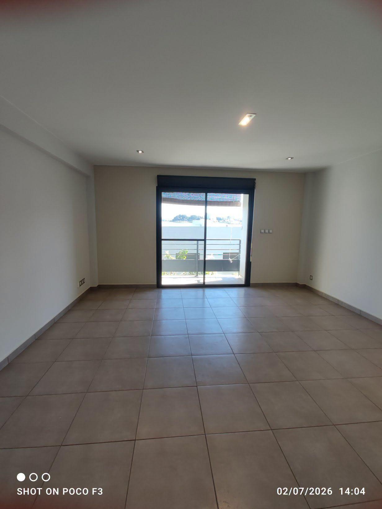 Location · Appartement T3 avec piscine et jardin · Marais Masay, Antananarivo - photo 5