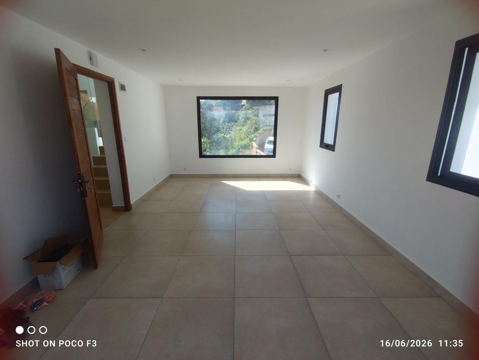 Location · Bureau avec terrasse panoramique · Andrainarivo, Antananarivo - photo 5