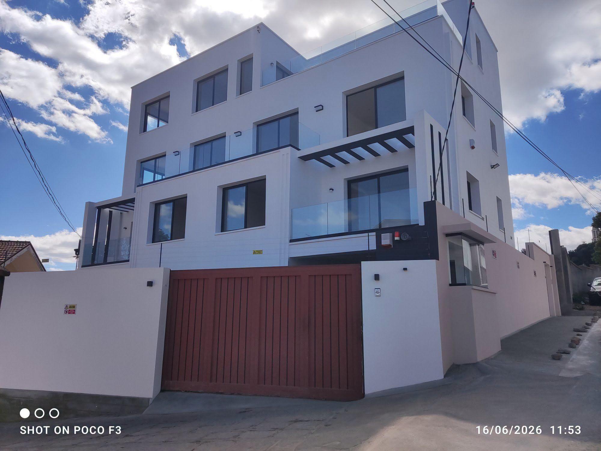 Location · Bureau avec terrasse panoramique · Andrainarivo, Antananarivo - photo 6