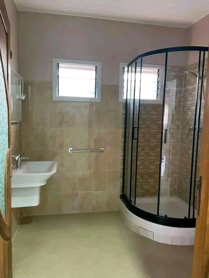 Location · Trano Ahofa de luxe (5 chambres) · Alasora, Antananarivo - photo 1