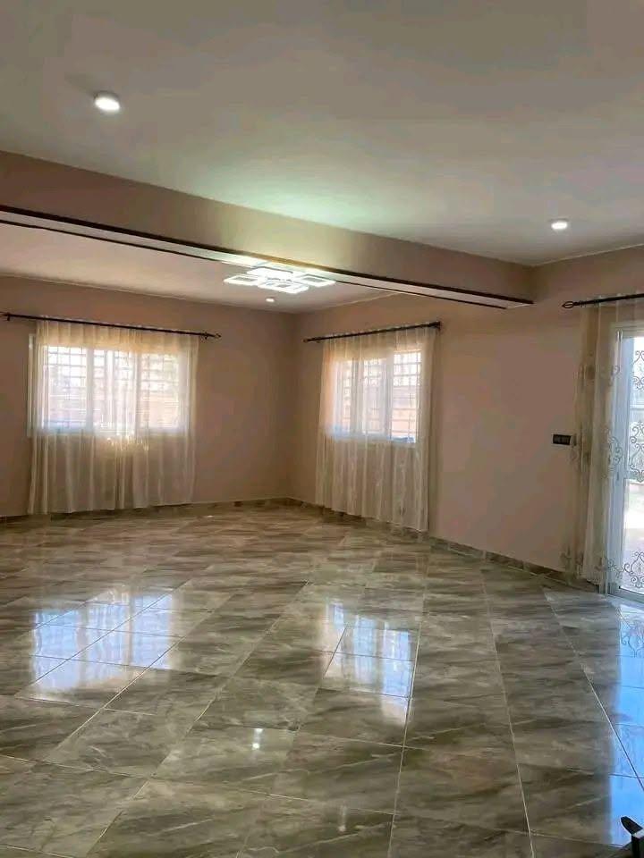 Location · Trano Ahofa de luxe (5 chambres) · Alasora, Antananarivo - photo 3