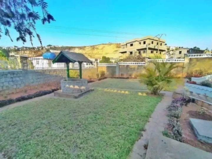 Location · Villa indépendante (5 chambres) · Ambomahitsy, Antananarivo - photo 3