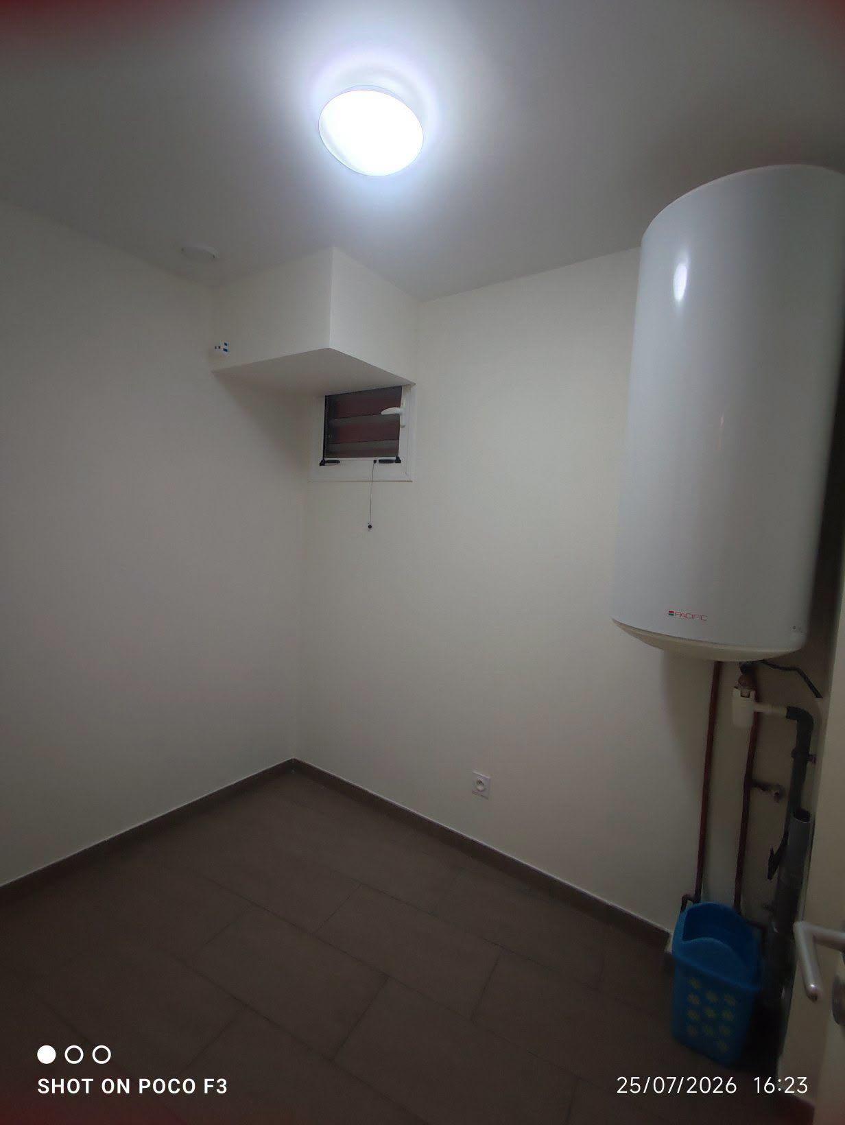 Location · Appartement T3 avec piscine · Ambatobe, Antananarivo - photo 5