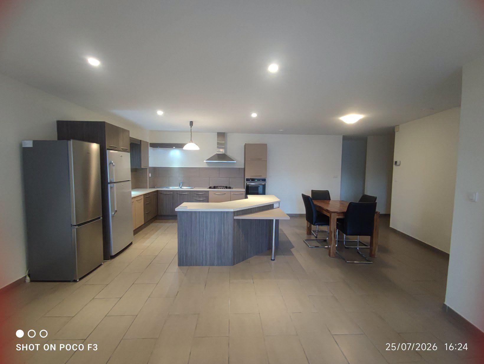 Location · Appartement T3 avec piscine · Ambatobe, Antananarivo - photo 8