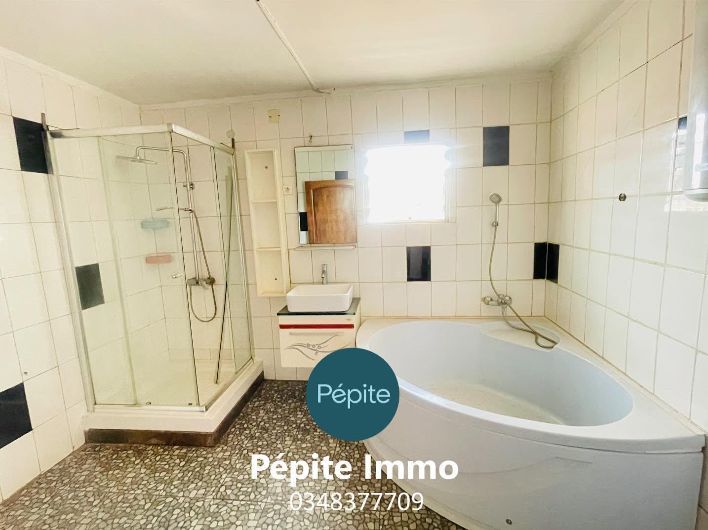 Location · Villa 4 chambres avec grande terrasse · Andoharanofotsy, Antananarivo - photo 5