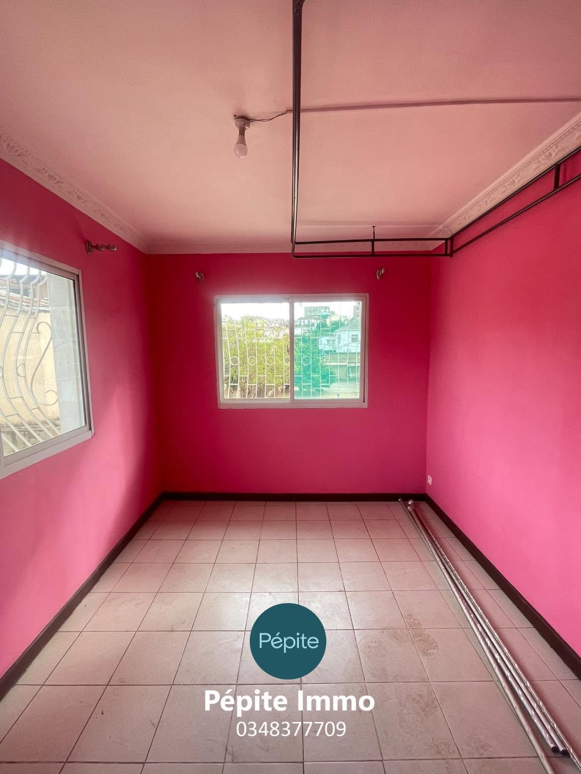 Location · Villa 4 chambres avec grande terrasse · Andoharanofotsy, Antananarivo - photo 7