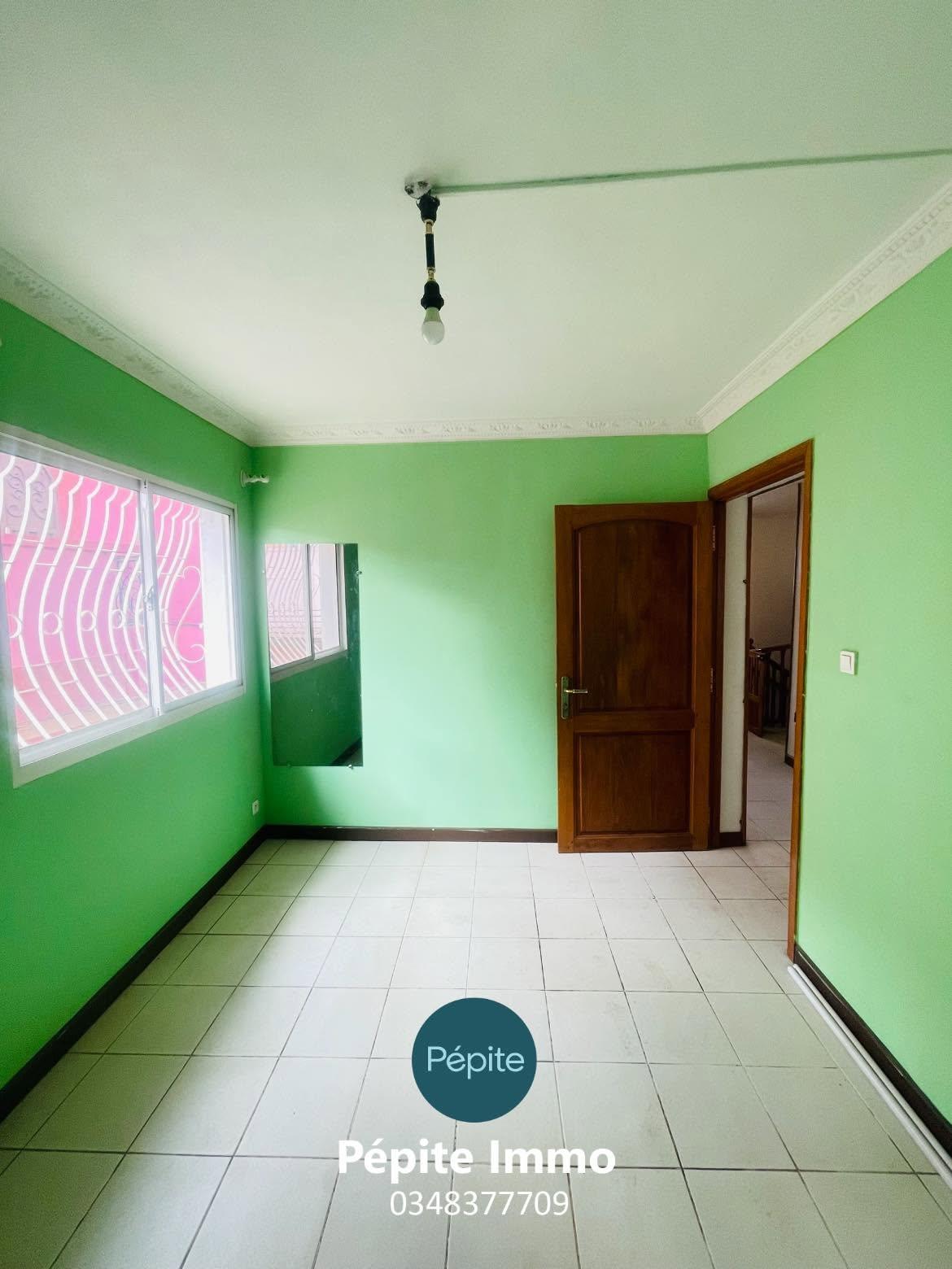 Location · Villa 4 chambres avec grande terrasse · Andoharanofotsy, Antananarivo - photo 8