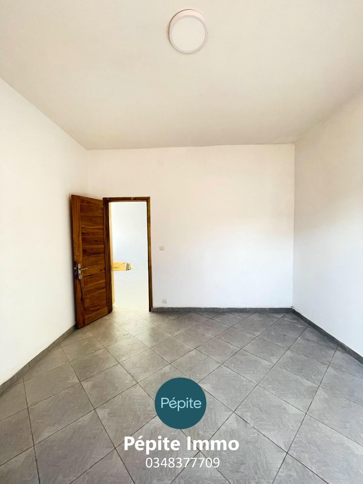 Location · Appartement neuf avec WiFi fibre · By Pass Ifarihy, Antananarivo - photo 3