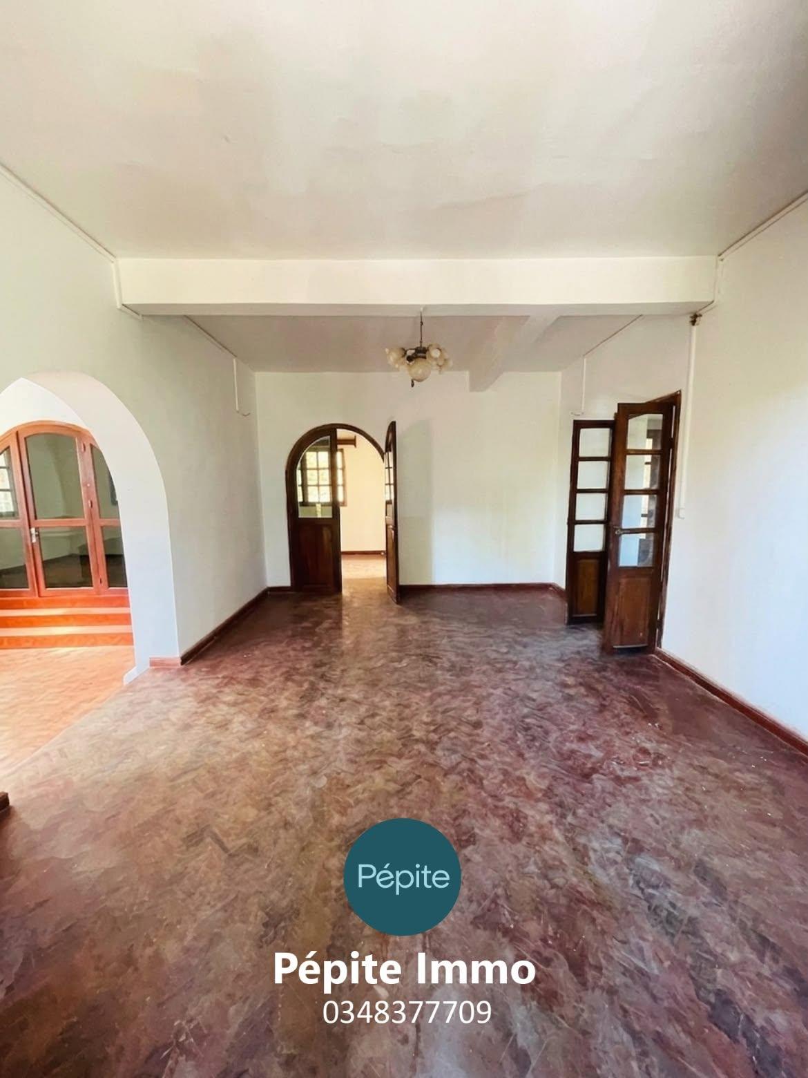 Location · Appartement RDC avec grande terrasse · Mahabo Andoharanofotsy, Antananarivo - photo 2
