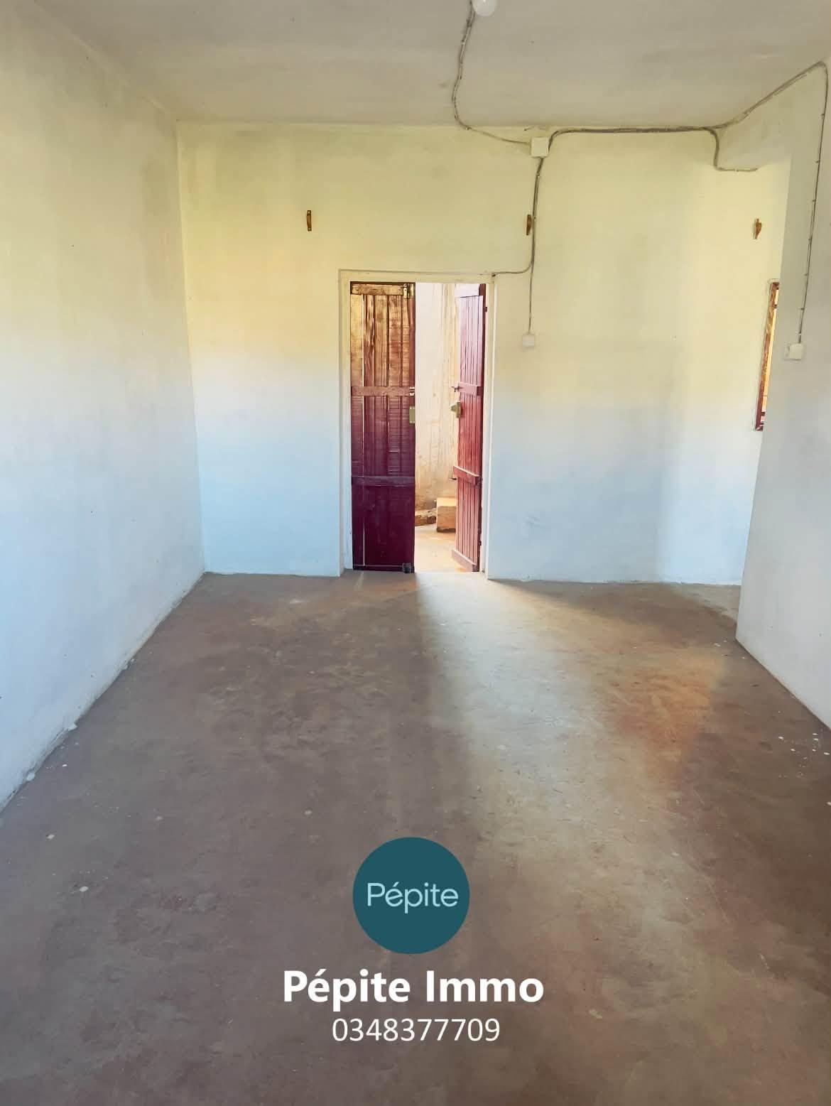 Location · Trano Ahofa (WiFi Starlink possible) · By Pass Ifarihy, Antananarivo - photo 2