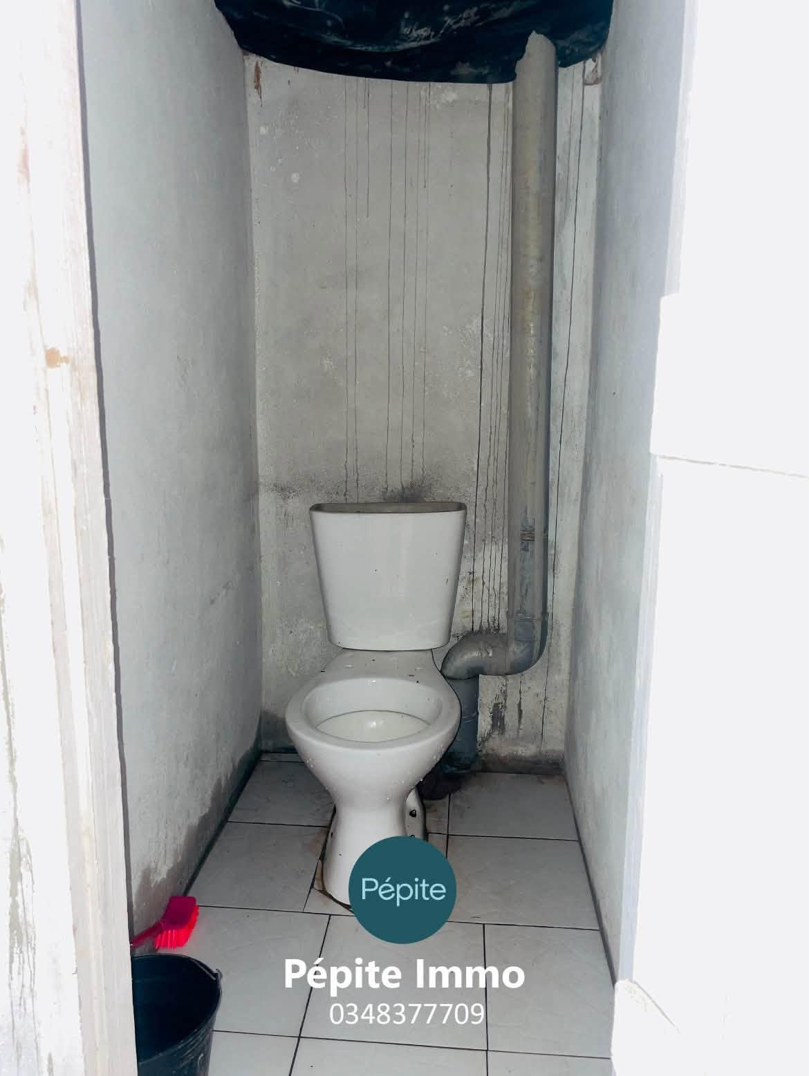 Location · Trano Ahofa (WiFi Starlink possible) · By Pass Ifarihy, Antananarivo - photo 3